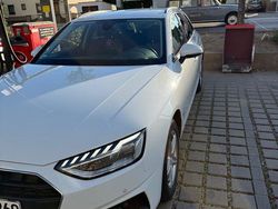 Weiß Gebraucht 2020 Audi A4 Advanced Kombi | 22.100 € (Etwas zu teuer)