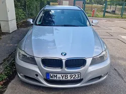 Grau Gebraucht 2011 BMW 320 Kombi | 3.999 € (Guter Preis)
