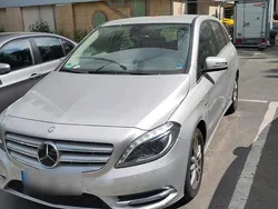 Silber Gebraucht 2012 Mercedes B180 Van / Kleinbus | 14.999 € (Fairer Preis)
