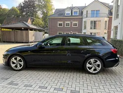 Schwarz Gebraucht 2020 Audi A4 S-Line Kombi | 25.900 € (Guter Preis)