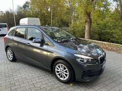 Grau Gebraucht 2019 BMW 216 Active Tourer Van / Kleinbus | 14.200 € (Guter Preis)