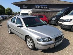 Silber Gebraucht 2002 Volvo S60 Limousine | 3.999 € (Fairer Preis)
