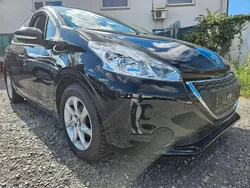 Schwarz Gebraucht 2015 Peugeot 208 Allure Kleinwagen | 8.499 € (Fairer Preis)
