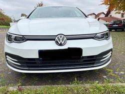 Weiß Gebraucht 2022 VW Golf VIII Active Limousine | 20.900 € (Guter Preis)