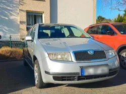 Silber Gebraucht 2004 Skoda Fabia Kleinwagen | 2.100 € (Teuer)