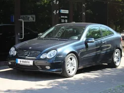 Schwarz Gebraucht 2004 Mercedes C30 AMG AMG | 9.500 €