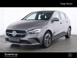 Grau Gebraucht 2024 Mercedes B200 Progressive Van / Kleinbus | 30.220 € (Guter Preis)