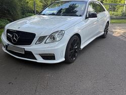 Weiß Gebraucht 2009 Mercedes E220 Limousine | 7.000 € (Guter Preis)