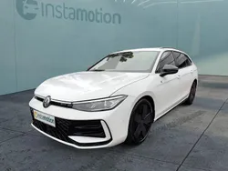 Weiß Gebraucht 2024 VW Passat Kombi | 45.449 € (Fairer Preis)