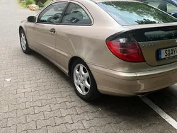 Gold Gebraucht 2003 Mercedes CL200 Coupé | 2.800 €