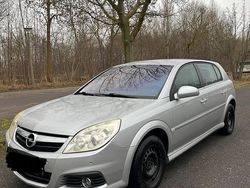 Grau Gebraucht 2008 Opel Signum Kleinwagen | 2.500 € (Teuer)