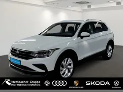 Pure white Gebraucht 2024 VW Tiguan Move SUV | 28.380 € (Guter Preis)