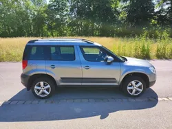 Silber Gebraucht 2012 Skoda Yeti SUV | 6.700 € (Etwas zu teuer)