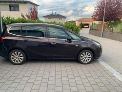 Braun Gebraucht 2012 Opel Zafira Tourer Van / Kleinbus | 5.500 € (Superpreis)