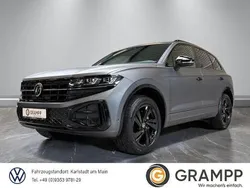 Grau Gebraucht 2024 VW Touareg Style SUV | 68.880 € (Guter Preis)