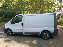 Weiß Gebraucht 2006 Renault Trafic Van | 3.000 €