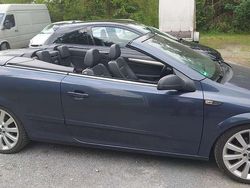 Blau Gebraucht 2006 Opel Astra GTC Limousine | 2.850 € (Teuer)