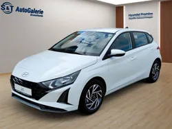 Weiß Neu 2025 Hyundai i20 Trend Limousine | 22.990 € (Fairer Preis)