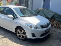 Weiß Gebraucht 2012 Toyota Auris Hybrid Kleinwagen | 6.900 € (Guter Preis)