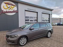 Grau Gebraucht 2017 Fiat Tipo Lounge Kombi | 9.385 € (Superpreis)