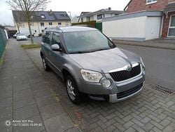 Grau Gebraucht 2013 Skoda Yeti Adventure SUV | 8.200 € (Guter Preis)