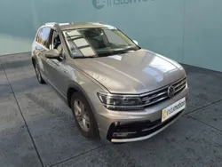 Silber Gebraucht 2020 VW Tiguan Highline SUV | 29.470 € (Fairer Preis)