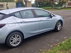 Silber Gebraucht 2016 Opel Astra Dynamic Limousine | 7.499 € (Guter Preis)