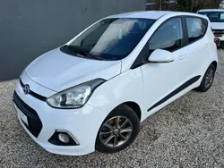 Weiß Gebraucht 2015 Hyundai i10 Classic Kleinwagen | 6.995 €