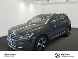 Grau Gebraucht 2022 VW Tiguan Active SUV | 24.550 € (Guter Preis)