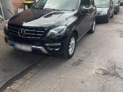 Schwarz Gebraucht 2012 Mercedes ML350 SUV | 17.000 € (Fairer Preis)