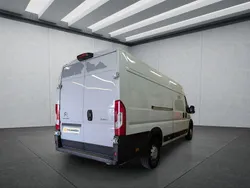 Weiß Gebraucht 2024 Citroën Jumper Van / Kleinbus | 25.899 € (Fairer Preis)