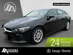 Nachtschwarz Gebraucht 2022 Mercedes CLA200 Kombi | 23.114 € (Superpreis)