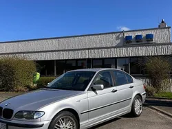 Silber Gebraucht 2003 BMW 316 Exclusive Limousine | 3.000 € (Etwas zu teuer)