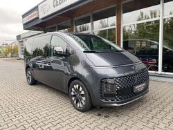 Grau Gebraucht 2021 Hyundai Staria Signature Van / Kleinbus | 35.950 € (Fairer Preis)