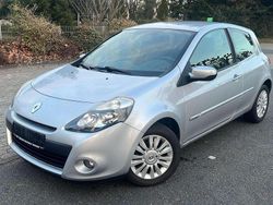Platingrau Gebraucht 2009 Renault Clio II Dynamique Kleinwagen | 2.399 €