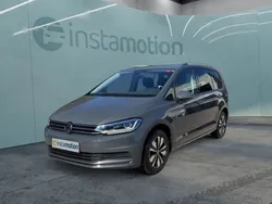 Grau Gebraucht 2024 VW Touran Move Van / Kleinbus | 39.249 € (Fairer Preis)