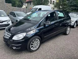 Schwarz Gebraucht 2011 Mercedes B180 Van / Kleinbus | 4.900 € (Guter Preis)