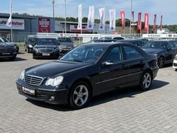 Blau Gebraucht 2006 Mercedes C180 Avantgarde Limousine | 1.590 € (Superpreis)