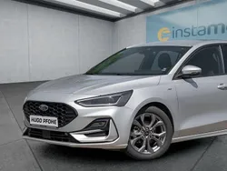 Blau Gebraucht 2024 Ford Focus Limousine | 26.199 € (Guter Preis)