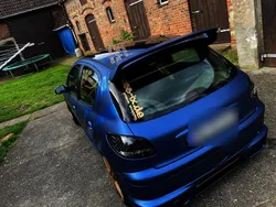 Blau Gebraucht 2004 Peugeot 206 Kleinwagen | 3.999 €