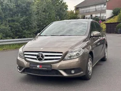 Grau Gebraucht 2012 Mercedes B180 Van / Kleinbus | 6.990 € (Guter Preis)