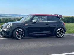 Schwarz Gebraucht 2016 Mini John Cooper Works Kleinwagen | 22.800 € (Fairer Preis)