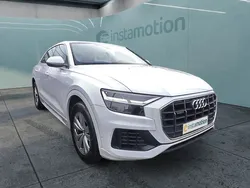 Weiß Gebraucht 2021 Audi Q8 Ambiente SUV | 55.980 € (Guter Preis)