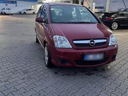 Rot Gebraucht 2005 Opel Meriva Van / Kleinbus | 780 € (Guter Preis)