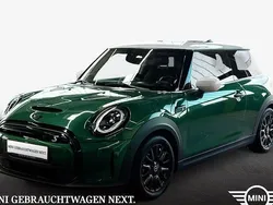 Grün Gebraucht 2022 Mini Cooper SE Classic Kleinwagen | 18.880 € (Fairer Preis)