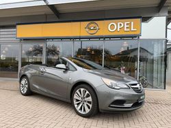 Grau Gebraucht 2018 Opel Cascada Edition Cabrio | 14.300 € (Etwas zu teuer)