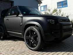 Schwarz Gebraucht 2023 Land Rover Defender SUV | 113.000 € (Fairer Preis)
