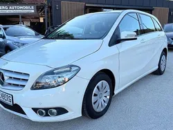 Weiß Gebraucht 2014 Mercedes B180 Van / Kleinbus | 6.900 € (Fairer Preis)
