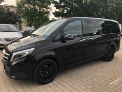 Schwarz Gebraucht 2017 Mercedes V220 Van / Kleinbus | 27.990 € (Guter Preis)