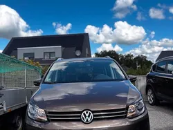 Braun Gebraucht 2014 VW Touran Van / Kleinbus | 5.750 €